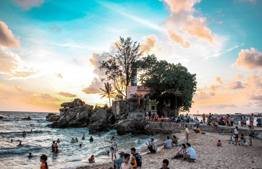 beach-vietn.jpg