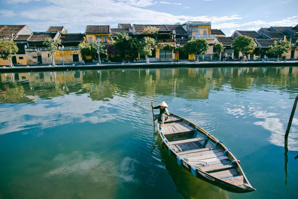 vietnam-boat.jpg