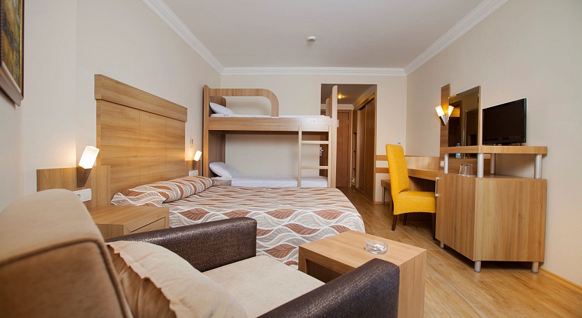 Отель фэмили рум. Фэмили отель турция. Отель fame residence lara spa. Номер фэмили рум турция что это. Sunis kumkoy beach resort hotel.